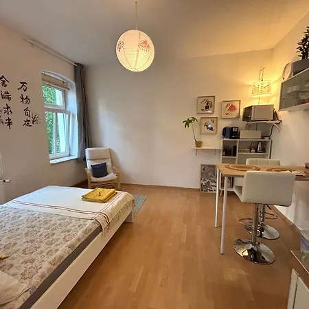 Zentrales Kulturapartment Mit Komfort & Kunst *
